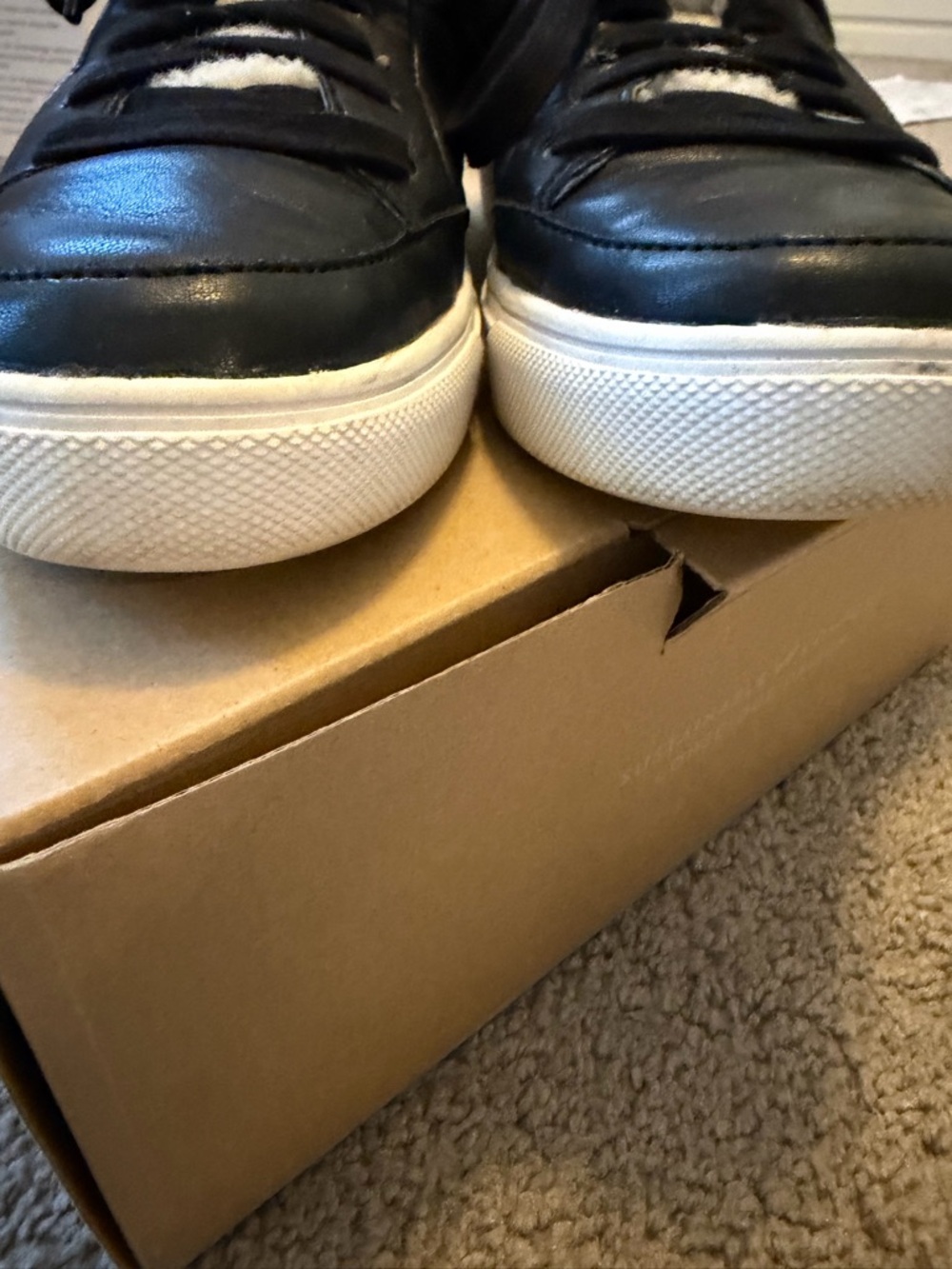 Dr Scholls Now Cozy sneaker black and cream size 7 - Picture 8 of 9